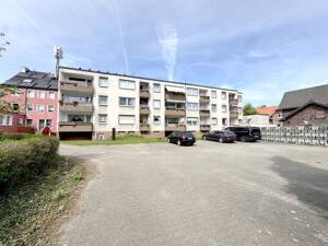 Investmentchance für Strategen: 3 Häuser - 16 Wohnungen - 15 Balkone | Einstiegsmieten ab 4,45 EUR/m² – 46236 Bottrop – Vorschaubild 2