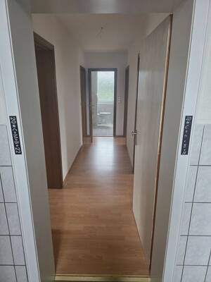 3,5-Zimmer Dachgeschoss Wohnung an der Burgruine - Essen Burgaltendorf – 45289 Essen – Vorschaubild 2