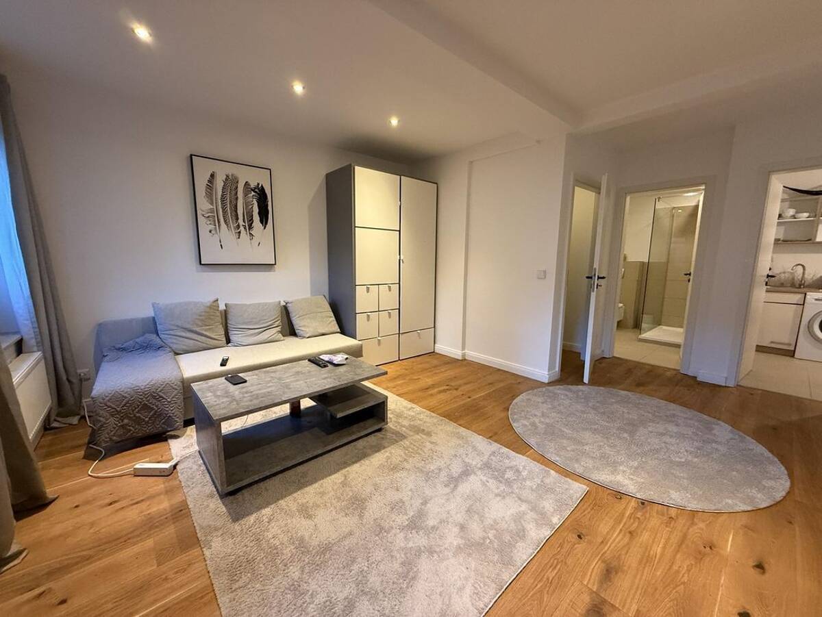 Stilvolle, zentrale und ruhige Erdgeschosswohnung in Hoheluft-West – 20253 Hamburg – Bild 1 von 3