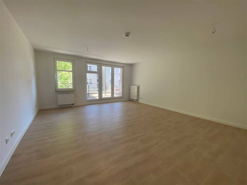 Erfurt* Karree am Südpark* renovierte große 1 Zimmer-Wohnung mit Balkon* sep. Küche* Wannenbad* – Erfurt – Vorschaubild 4