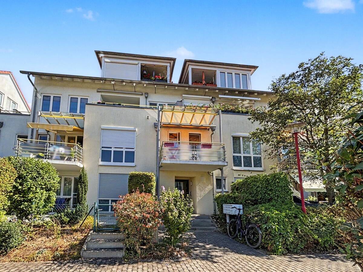 Leerstehend: Charmante, teilmöblierte 2-Zimmer-Wohnung mit TG-Stellplatz in Böhlitz-Ehrenberg – 4178 Leipzig – Bild 1 von 9