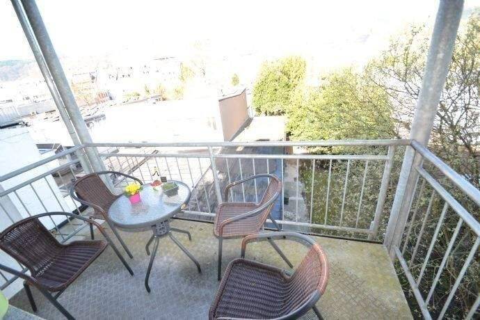 Trier-Zentrum im 2. Obergeschoss (ohne Aufzug) / 3 ZKB-Wohnung / Einbauküche / Überdachter Balkon – Trier – Vorschaubild 4