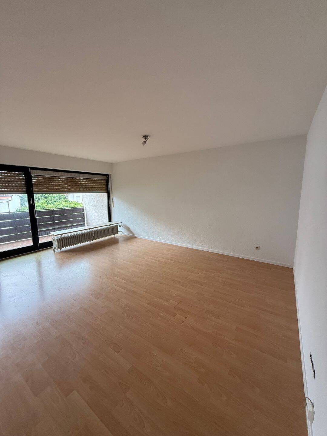 Charmantes 1-Zimmer-Apartment mit Balkon in Mannheim-Käfertal – Mannheim – Vorschaubild 2