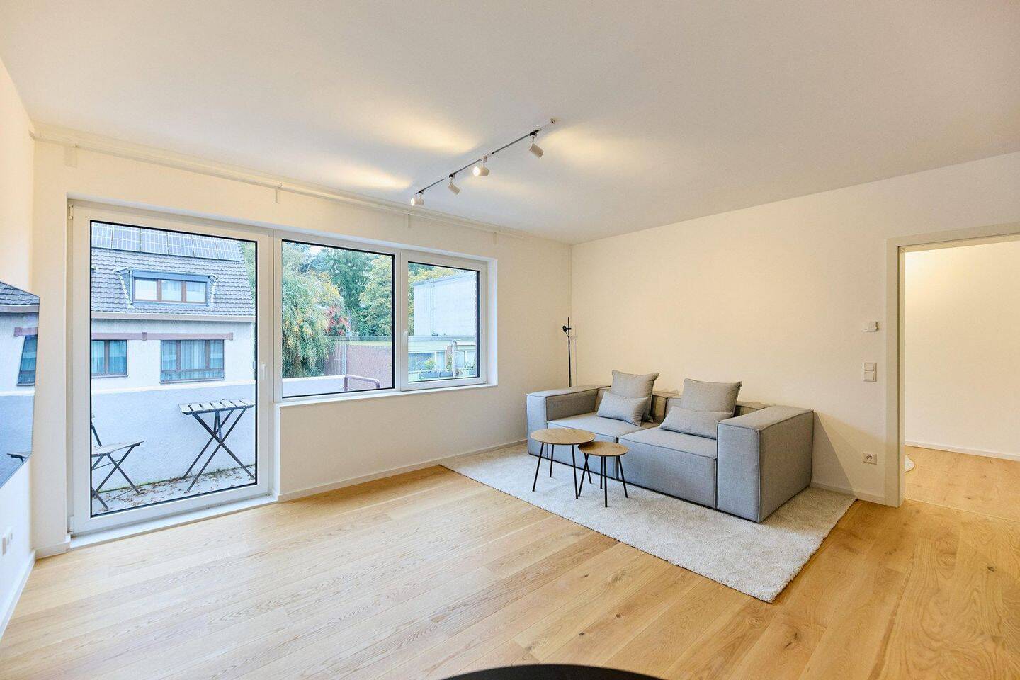 möblierte und sanierte 2,5-Zimmer Wohnung in Düsseldorf