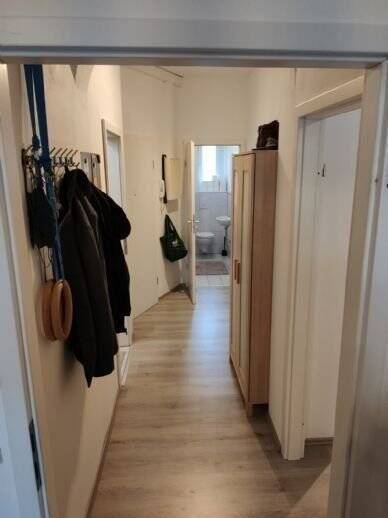 TOP-Helle 2 1/2 Zimmer-Wohnung m² 2.Stock ohne Aufzug- Frei ab Sofort