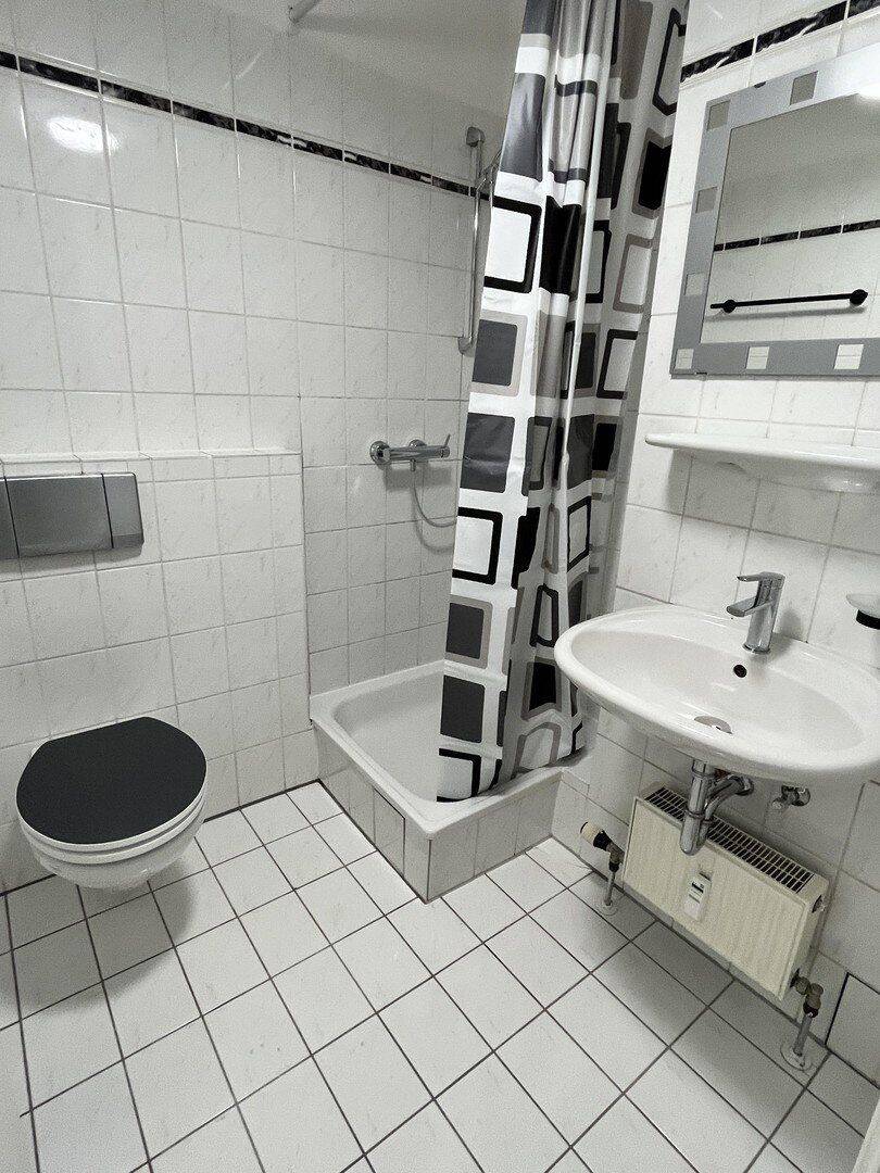 Wunderschönes, sehr helles 1-Zimmer Appartement in Mü-Moosach – München – Vorschaubild 4
