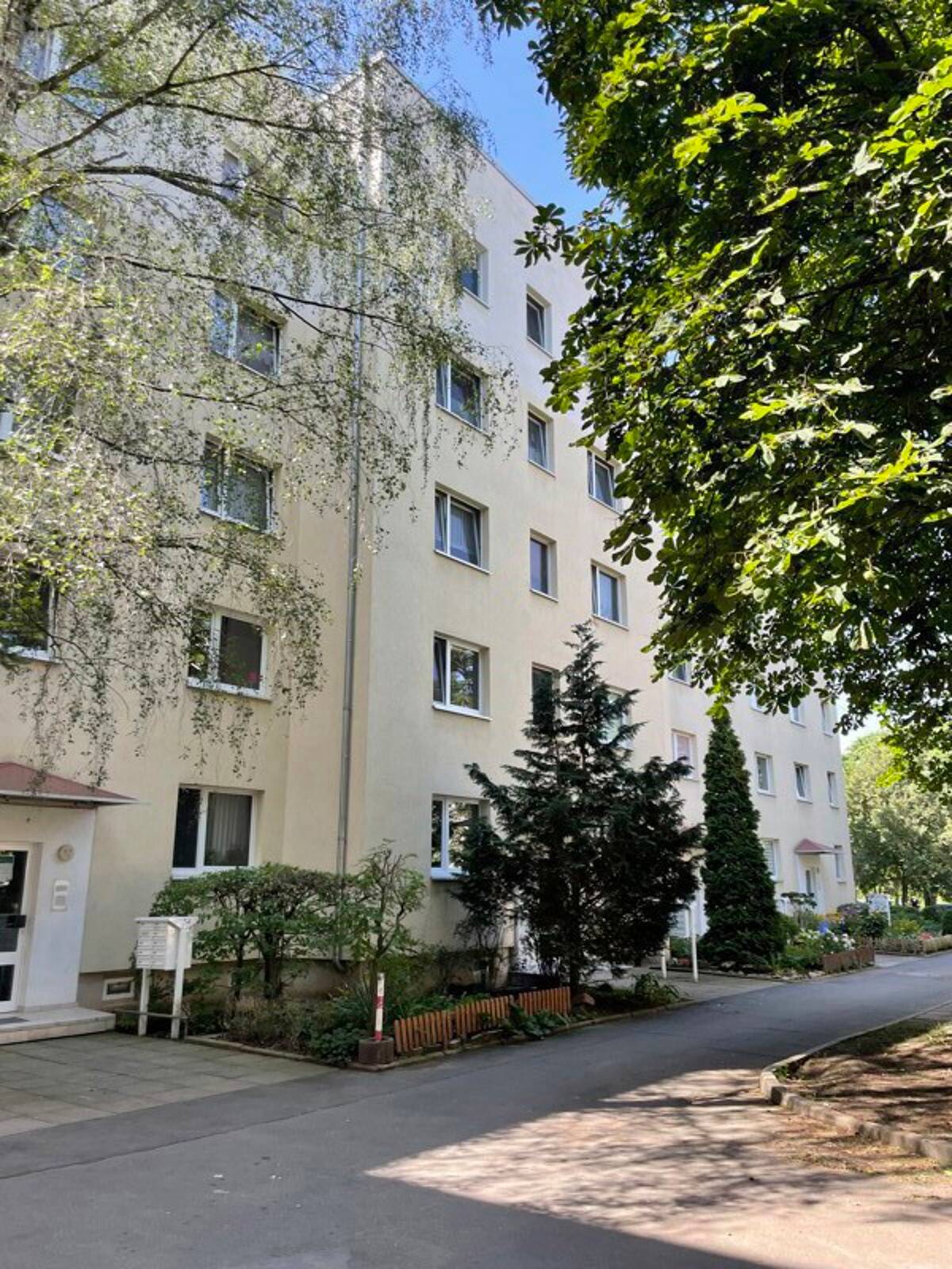Renovierte 1-Zimmer-Wohnung am Roten Berg! – 99087 Erfurt – Bild 1 von 7