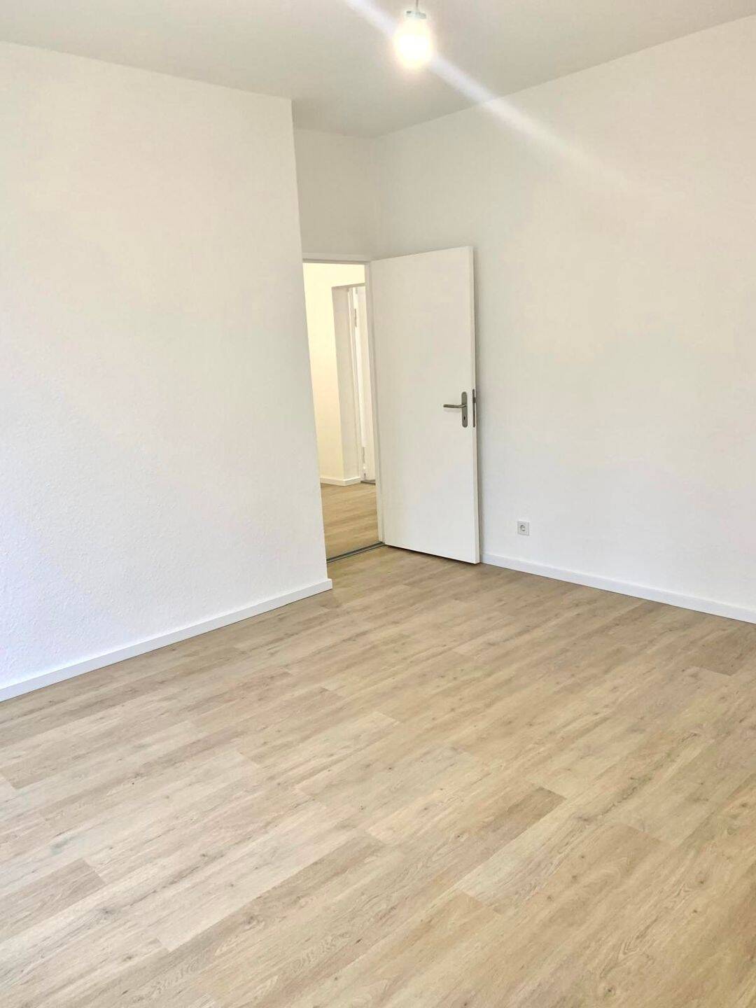 Bezugsfreie 4-Zimmer-Wohnung nahe Tegeler See - Balkon & Familiengrundriss – Berlin – Vorschaubild 8