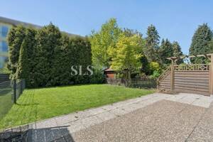 Ruheoase mit großem Garten und Terrasse - Stilvolle Erdgeschosswohnung im Herzen von Schmachtendorf – 46147 Oberhausen – Vorschaubild 3