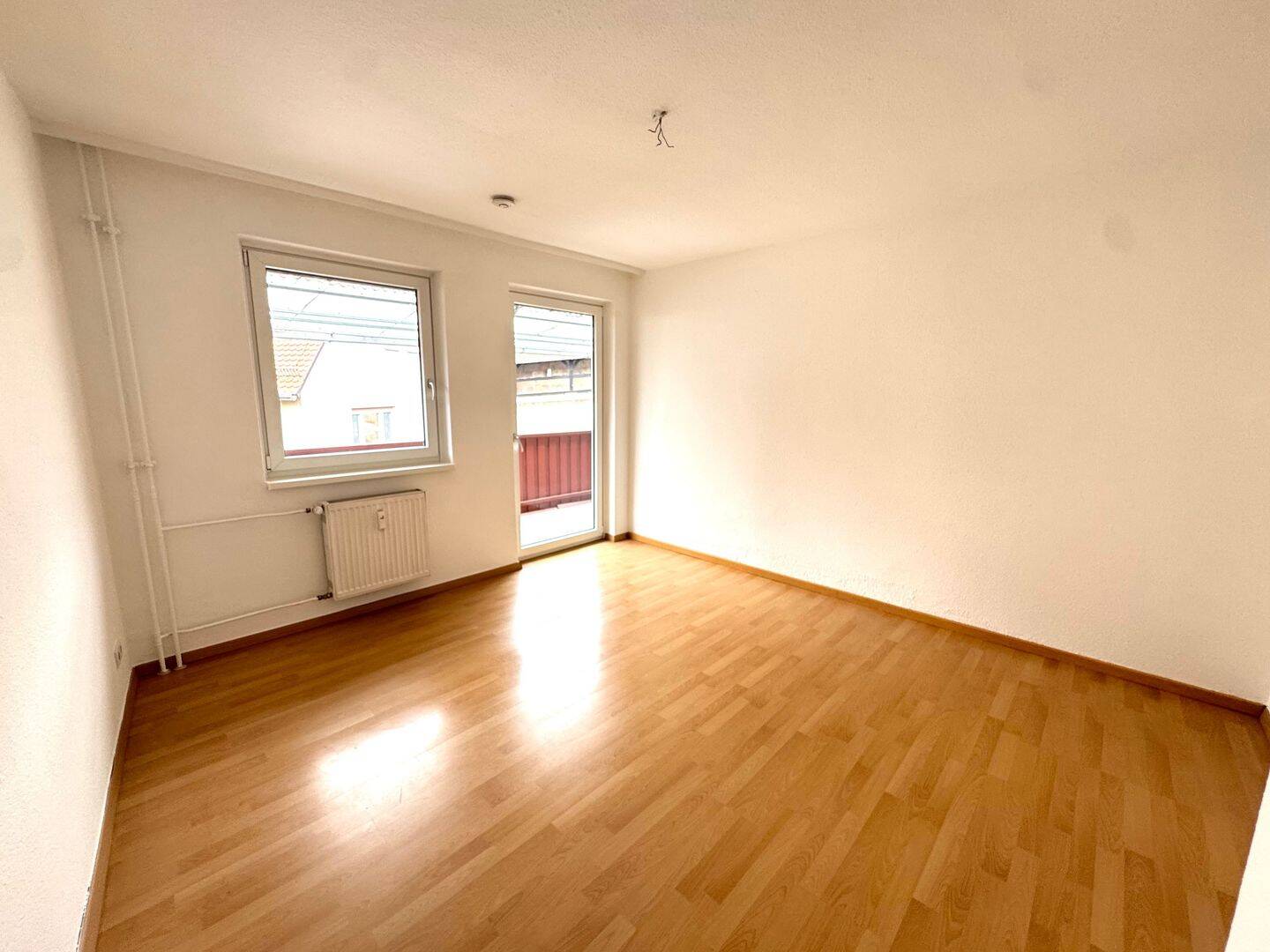Helle 3-Zimmer-Wohnung mit Balkon in begehrter Lage zu vermieten – Nürnberg – Vorschaubild 8