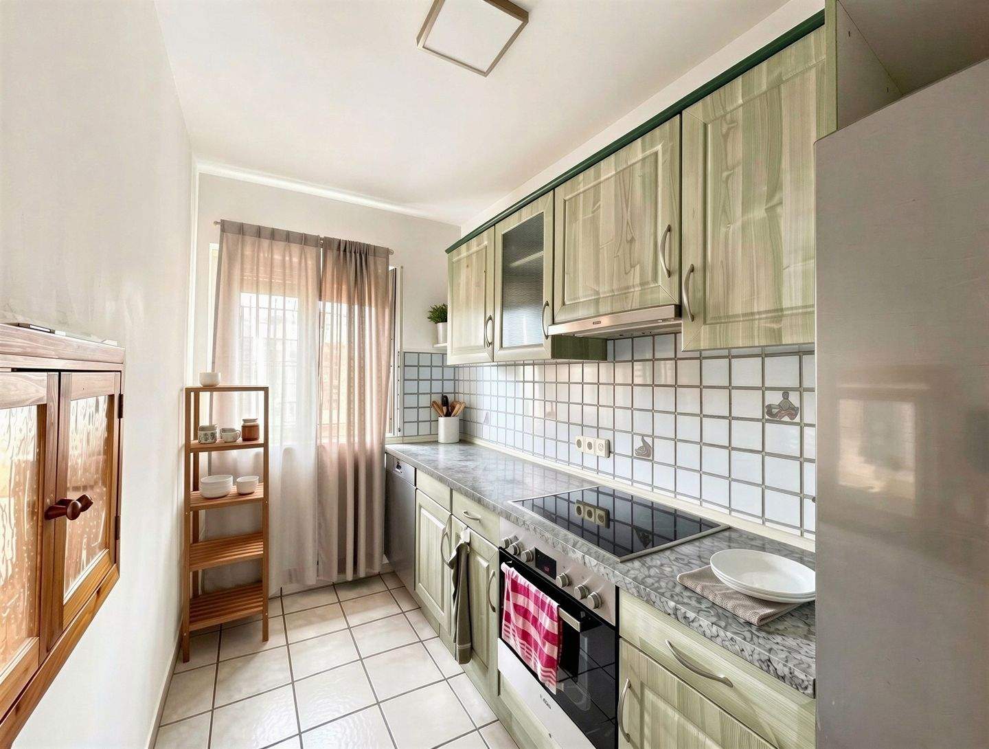 Stilvolle 3-Zimmer-Wohnung mit optimalem Grundriss und sonnigem Balkon – Ingolstadt – Vorschaubild 3