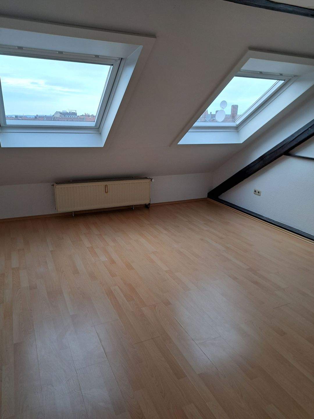 Moderne und aparten 2-Zimmer-Wohnung mit EBK (ohne Ablöse) in bevorzugter Wohnlage Gostenhof – Nürnberg – Vorschaubild 2