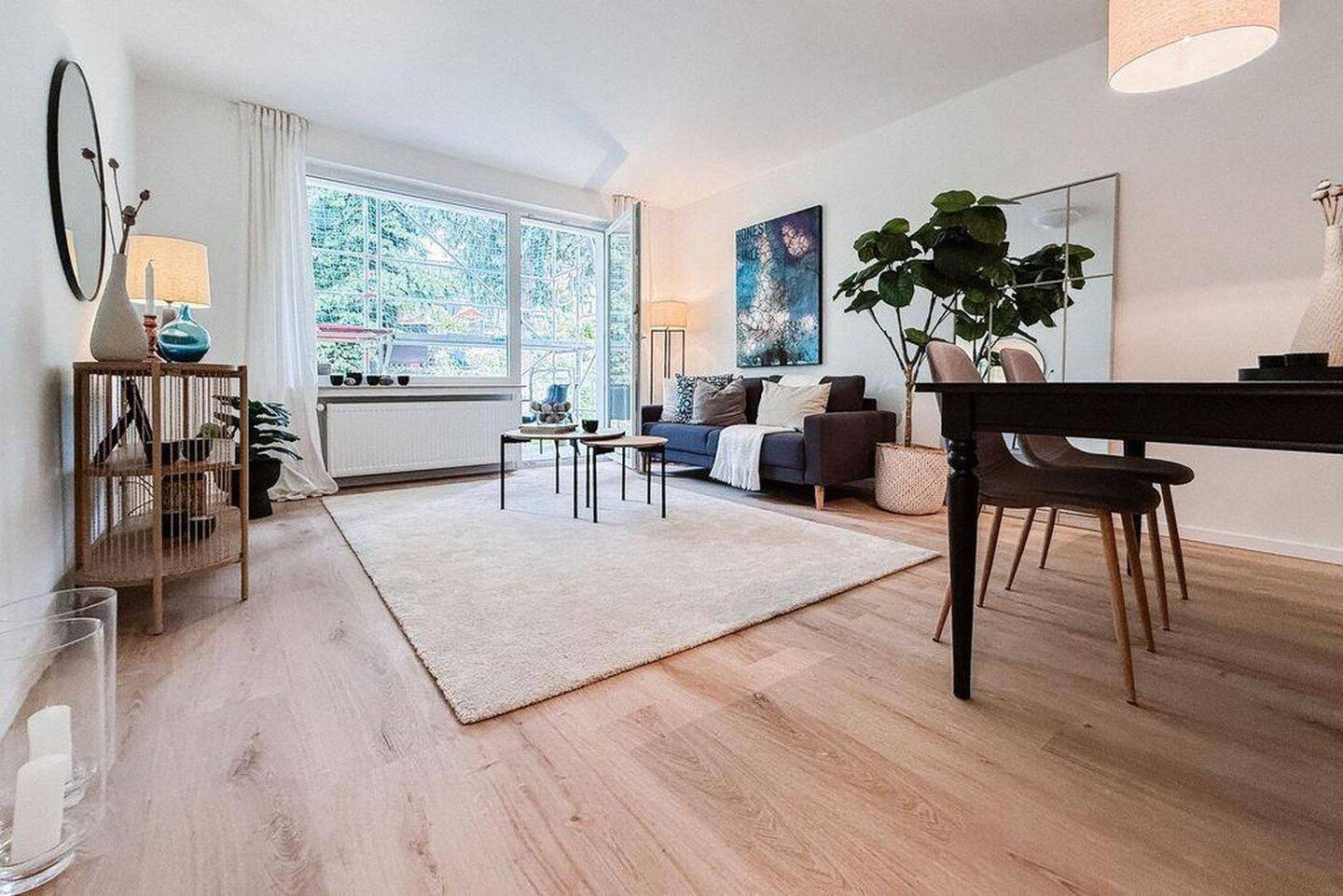 Erstbezug nach Sanierung: 3 Zimmer mit Balkon & Garage - provisionsfrei
