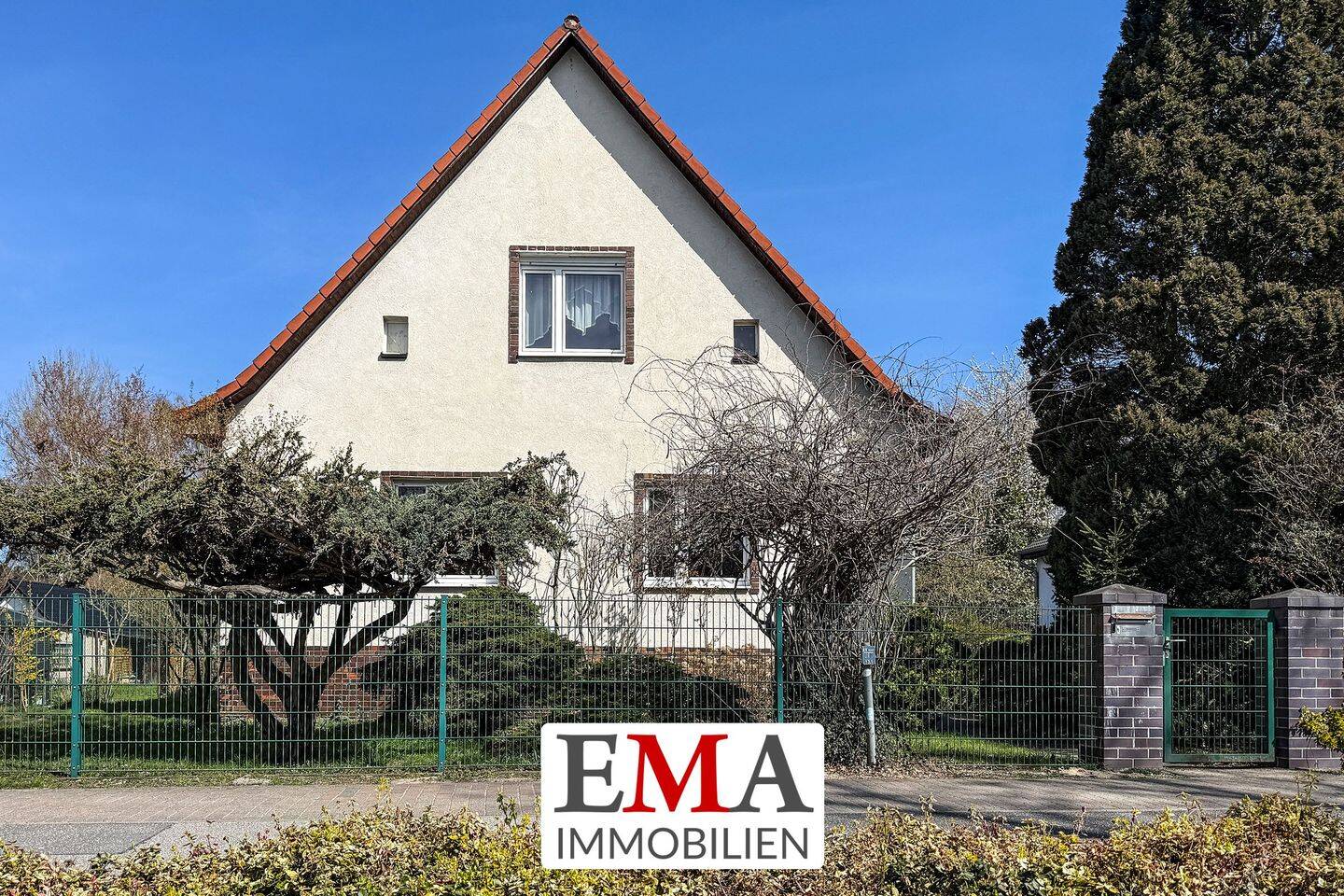 Einfamilienhaus mit historischem Charme am Schlaggraben – Falkensee – Bild 1 von 9