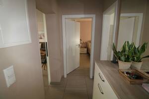 Gepflegte und kernsanierte 2-Zimmer-Erdgeschosswohnung, Gemeinschaftsgarten in Duisburg-Hochfeld – 47053 Duisburg – Vorschaubild 3