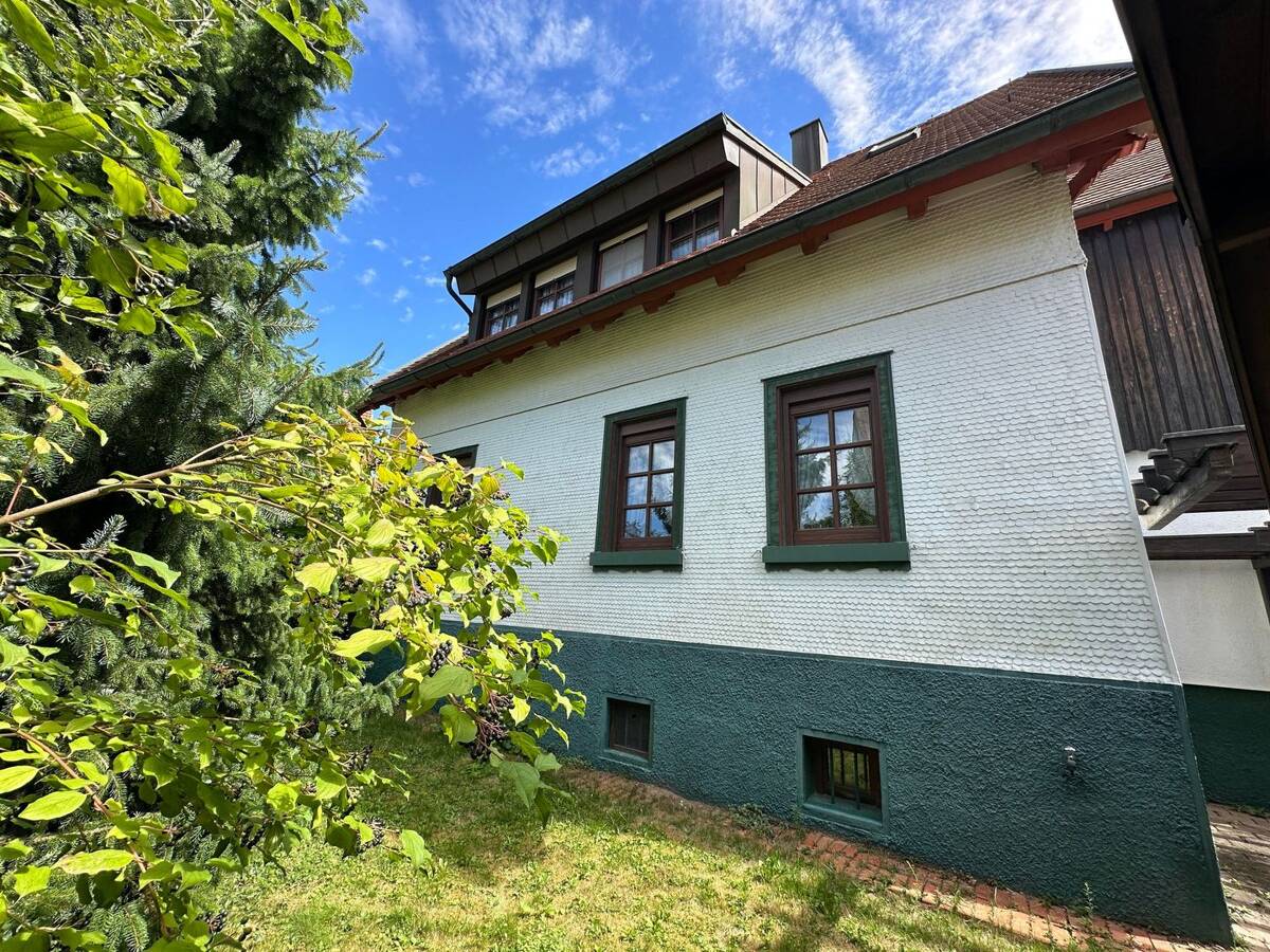 Einzigartiger Charme & private Idylle - Einfamilienhaus mal ganz anders – 70565 Stuttgart – Bild 1 von 9