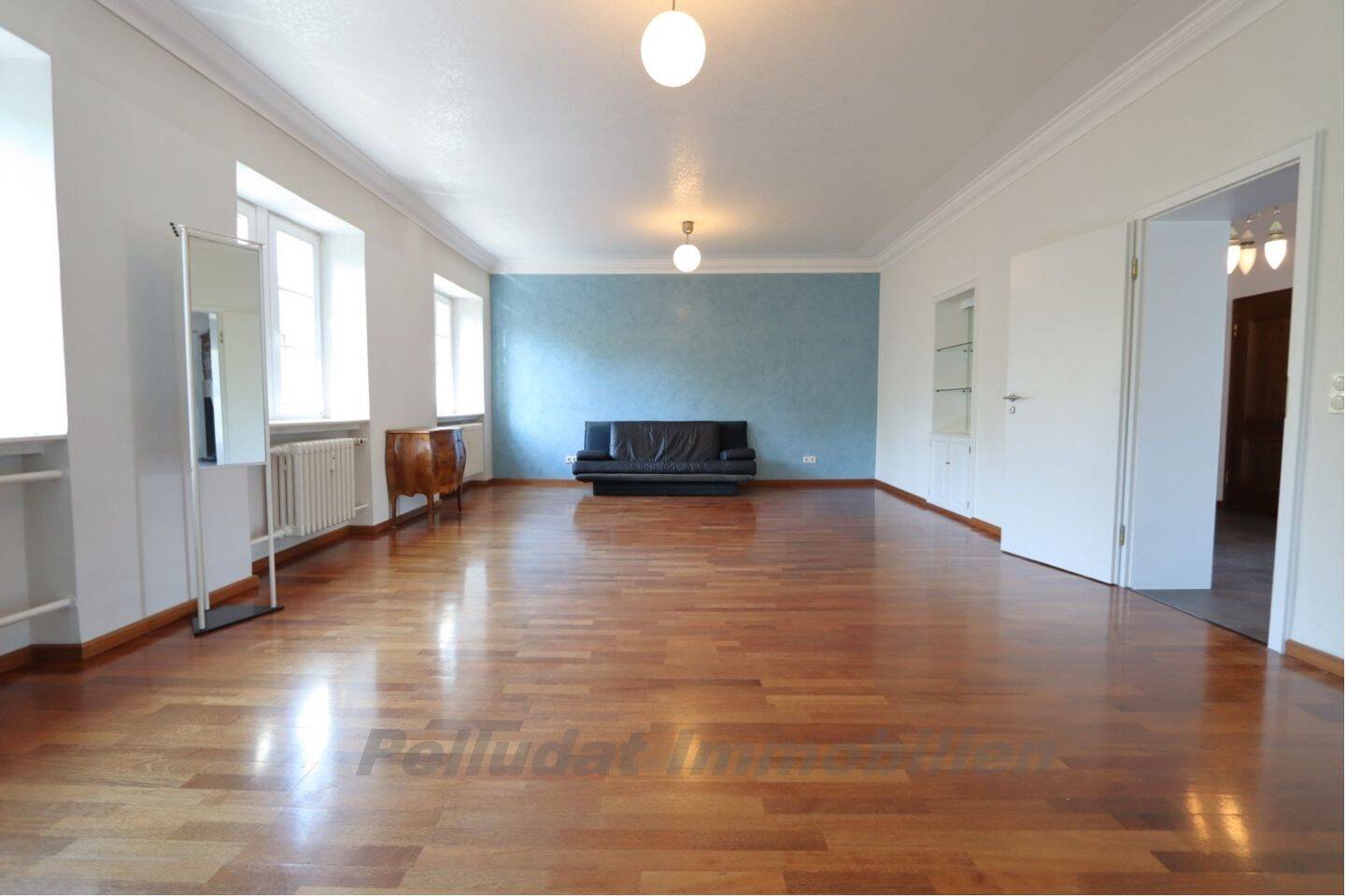 Trier-Alleenring: 5 ZKB-Maisonette-Wohnung mit einzigartigem Studio, Balkon und PKW-Stellplatz – Trier – Vorschaubild 2