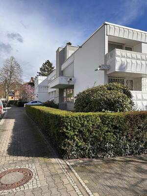 Einraum WHG/Super Terrasse mit seitl. Blick in den Neropark