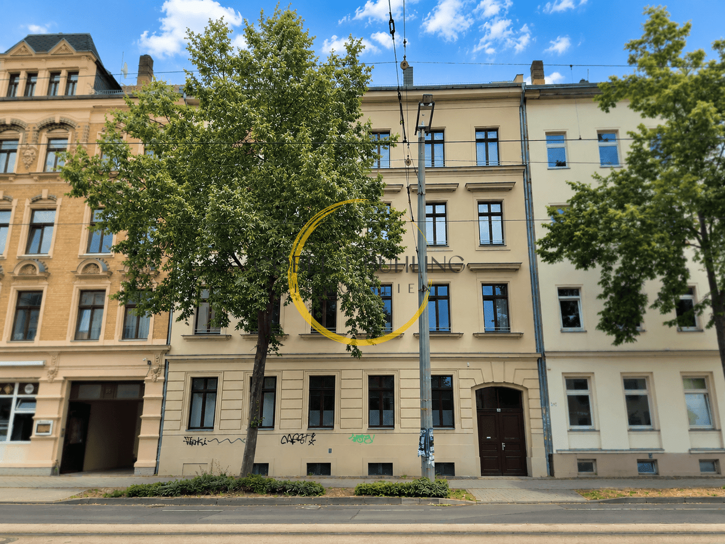 2014 Kernsaniert!-Vermietete 2-Zimmer-Wohnung mit Balkon & Aufzug in top sanierten Mehrfamilienhaus