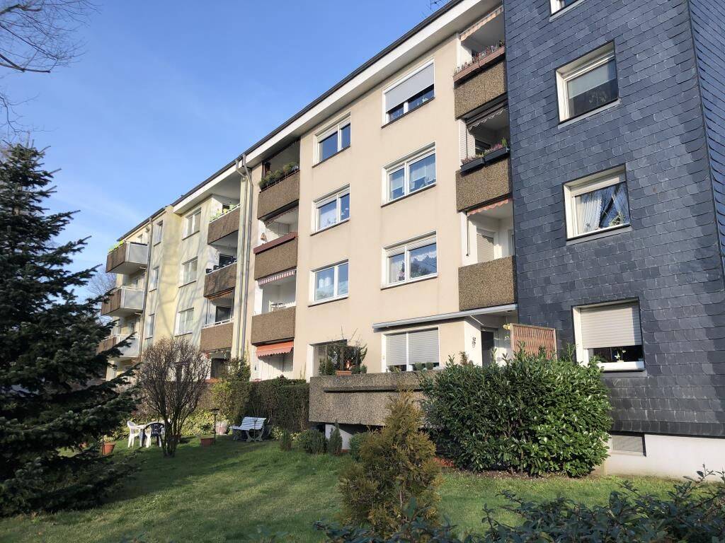 Frisch sanierte Balkonwohnung mit neuem Vinylboden