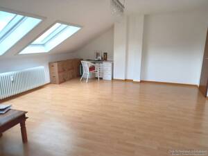 Gemütliche, helle 3 Zimmer Dachgeschoss Wonhnung mit Fernsicht – 79115 Freiburg im Breisgau – Vorschaubild 9