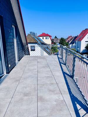 Wunderschöne Dachgeschosswohnung mit großzügiger Sonnenterrasse in Braunschweig-Querum – 38108 Braunschweig – Vorschaubild 2