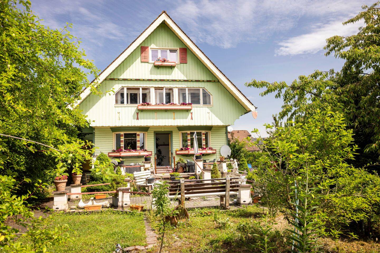 HYGGEHAUS am Rhein in Warmbach - Besonderes Wohlfühlhaus mit Doppelgarage und ganz viel Seele