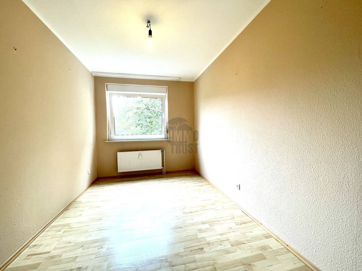 IHR NEUES ZUHAUSE IN FALLERSLEBEN - HELLE 3-ZIMMER-WOHNUNG MIT VIEL PLATZ UND BALKON – Wolfsburg – Vorschaubild 8