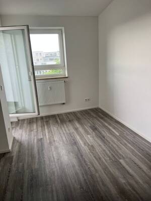 Moderne 2-Zimmer-Wohnung mit schönem Ausblick nahe der Pegnitz, Fürth Stadtgrenze – 90762 Fürth – Vorschaubild 8