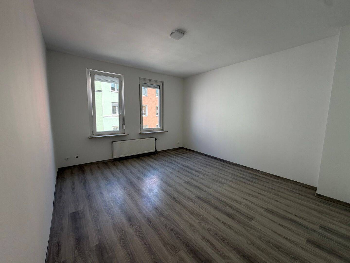 "Top Lage Nürnberg Luitpoldviertel" Charmante 3-Zi-Altbau-ETW in gepflegtem MFH mit Balkon – Nürnberg – Vorschaubild 6
