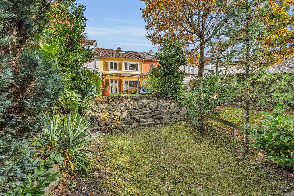 Ravensburg - Stadtnahe Halbhöhenlage Charmantes Reihenmittelhaus mit idyllischem Gartengrundstück – Ravensburg – Vorschaubild 4