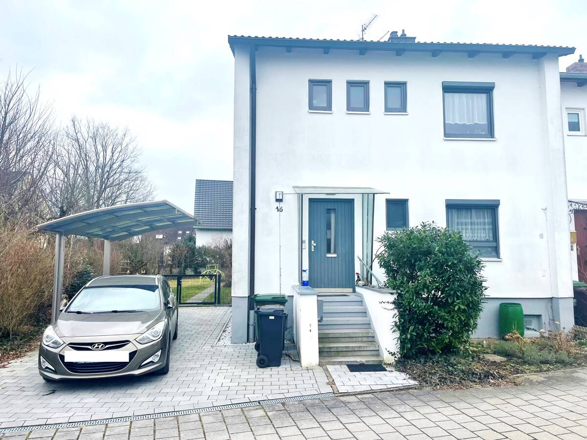 **Reiheneckhaus in Herzogenaurach mit großem Garten** – 91074 Herzogenaurach – Bild 1 von 9