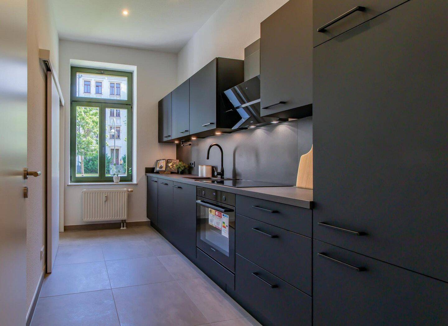6% Rendite - neu modernisiert & vermietet: energieeffizienter Wohntraum, EBK, Wellness-Bad, Top-Lage – Chemnitz – Vorschaubild 4