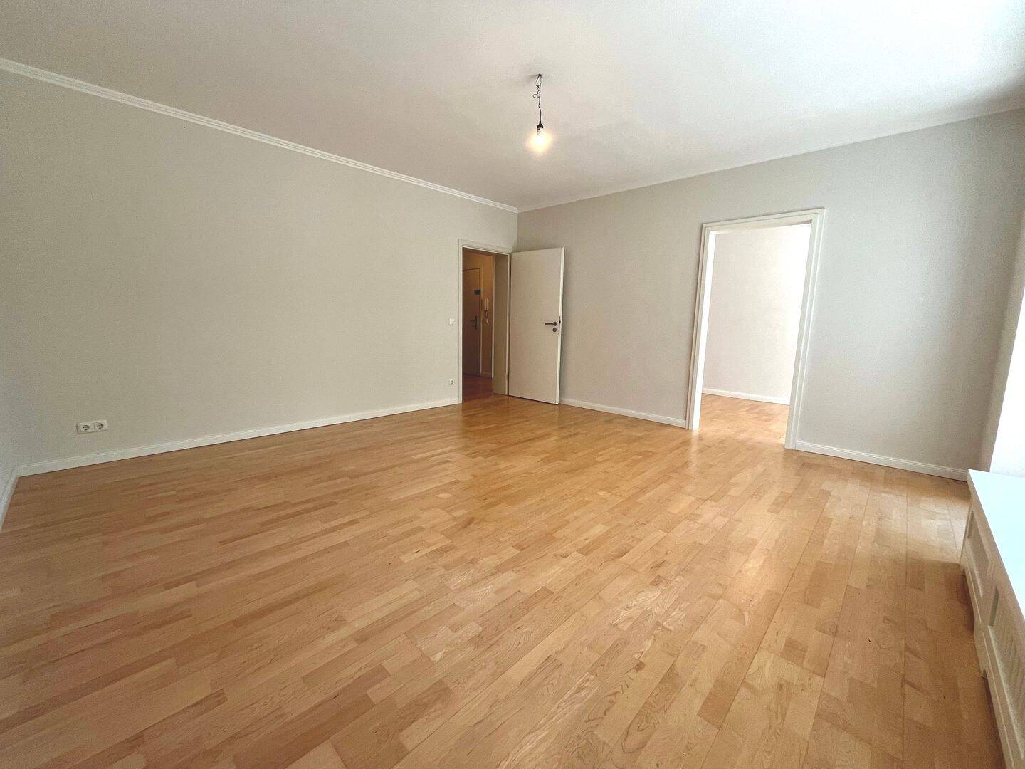Stadtleben trifft auf Gartenidylle: 3 Zimmer in absolut ruhiger Lage – Hamburg – Vorschaubild 3