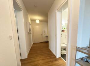 NEUES Bad* NEUER Boden* NEUES Wohngefühl* 3 Zimmer + Balkon, 2 neue Bäder, Abstellraum, Aufzug – 50968 Köln – Vorschaubild 6