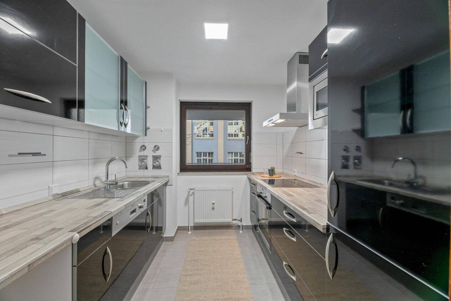 ***Zentral gelegene 2-Zimmer-Wohnung, renoviert, möbliert *** – Reutlingen – Vorschaubild 6