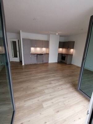 Moderne 4-Zimmer-Wohnung mit Balkon in Hamburg-Eidelstedt ab 01.10.2026 zu vermieten – 22523 Hamburg – Vorschaubild 2