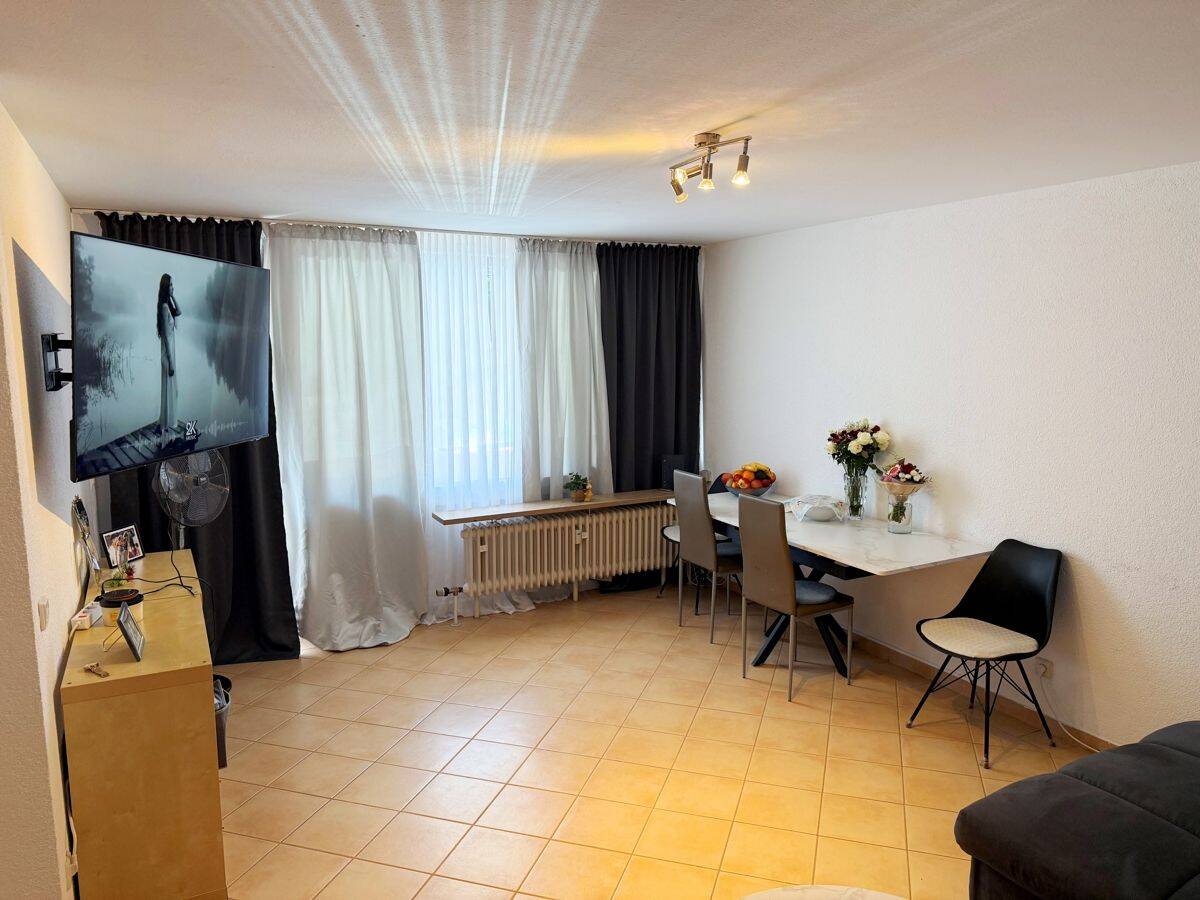 "Top Kapitalanlage: 2,5-Zi.-Wohnung in Stuttgart-Münster" – Stuttgart – Bild 1 von 8