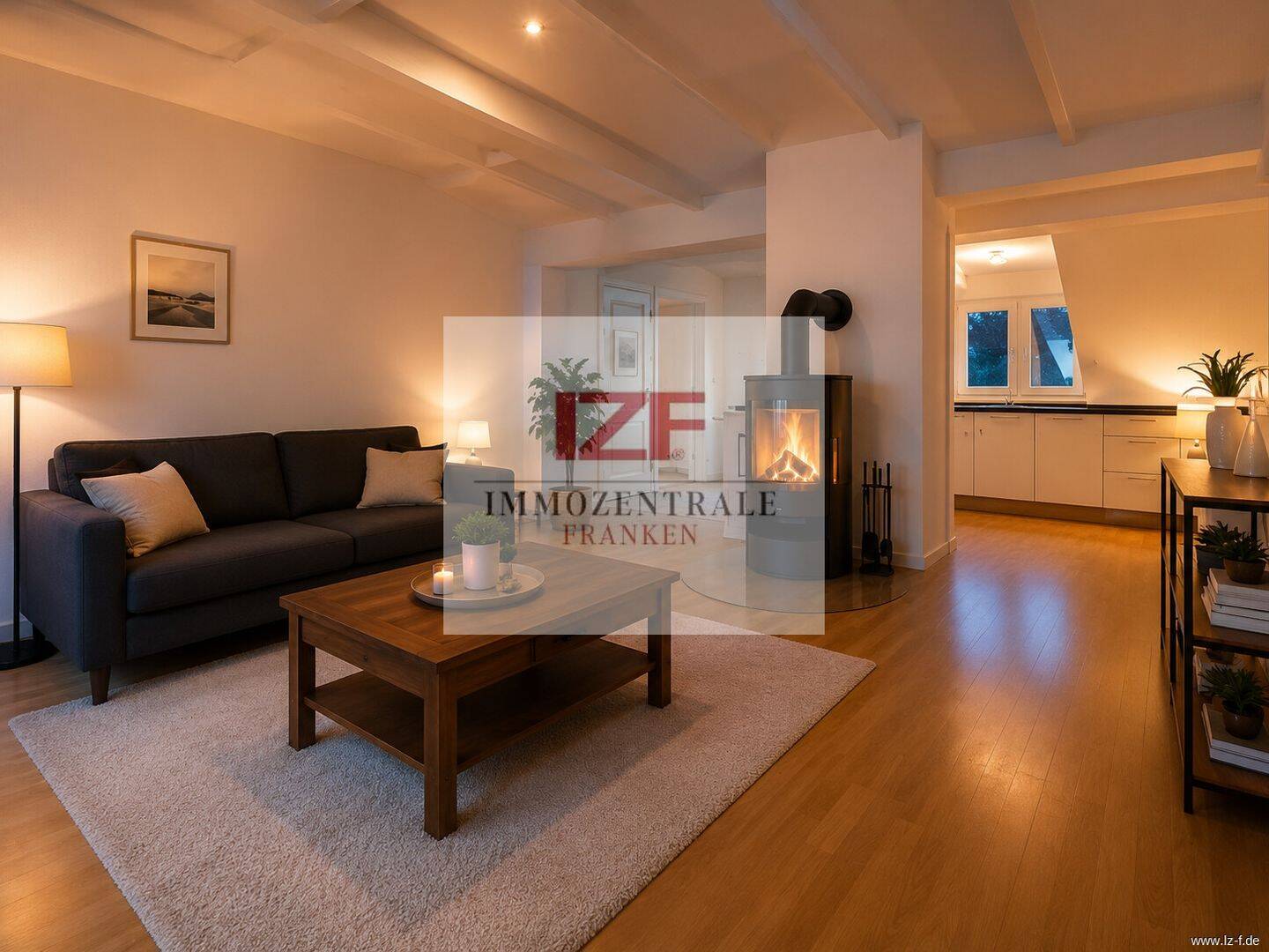 Über den Dächern von Nürnberg: 2-Zimmer-Dachgeschosswohnung mit Kamin, Dachloggia & Weitblick – Nürnberg – Vorschaubild 4