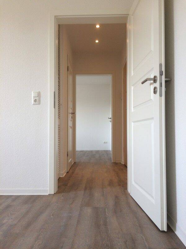 Hochwertige 2 Zimmerwohnung mit extra großen Balkon – Magdeburg – Vorschaubild 3