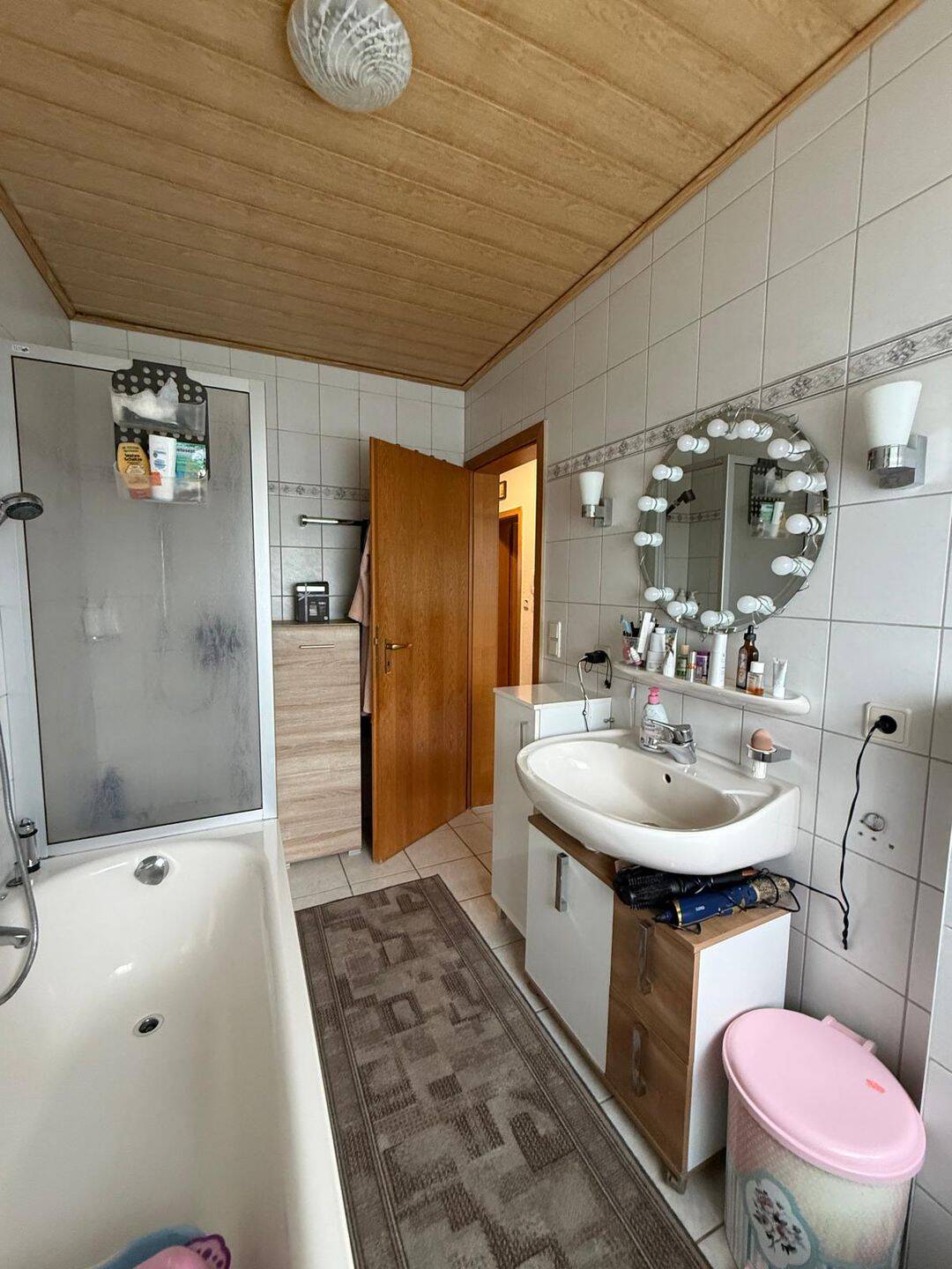 Ruhig gelegene 3-Zimmer-Wohnung mit Garten, Terrasse, Garage und Stellplatz in Uffenheim – Uffenheim – Vorschaubild 8