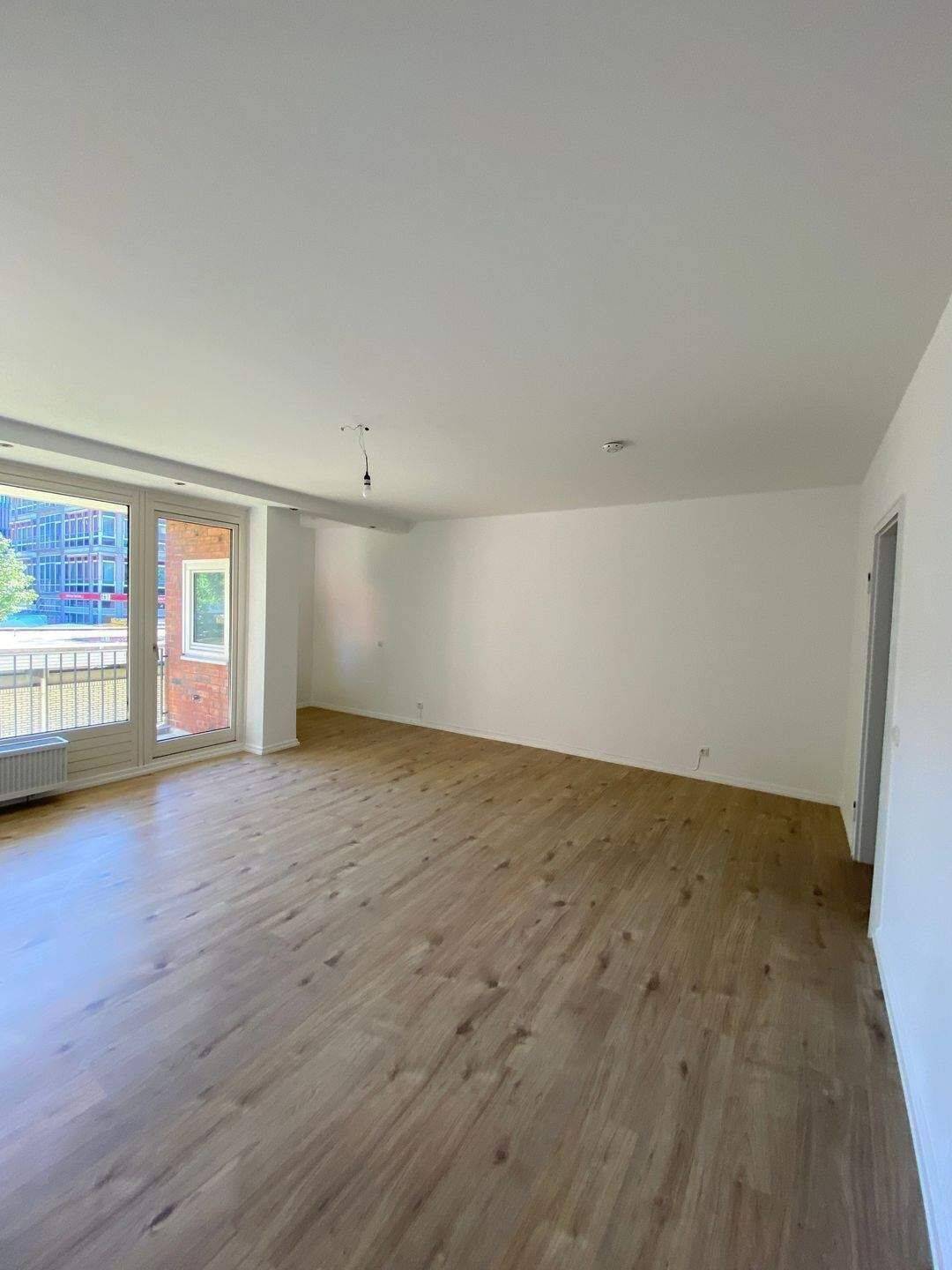 Helle 2-Zimmer Wohnung mit Balkon in Langenhorn – Hamburg – Vorschaubild 3
