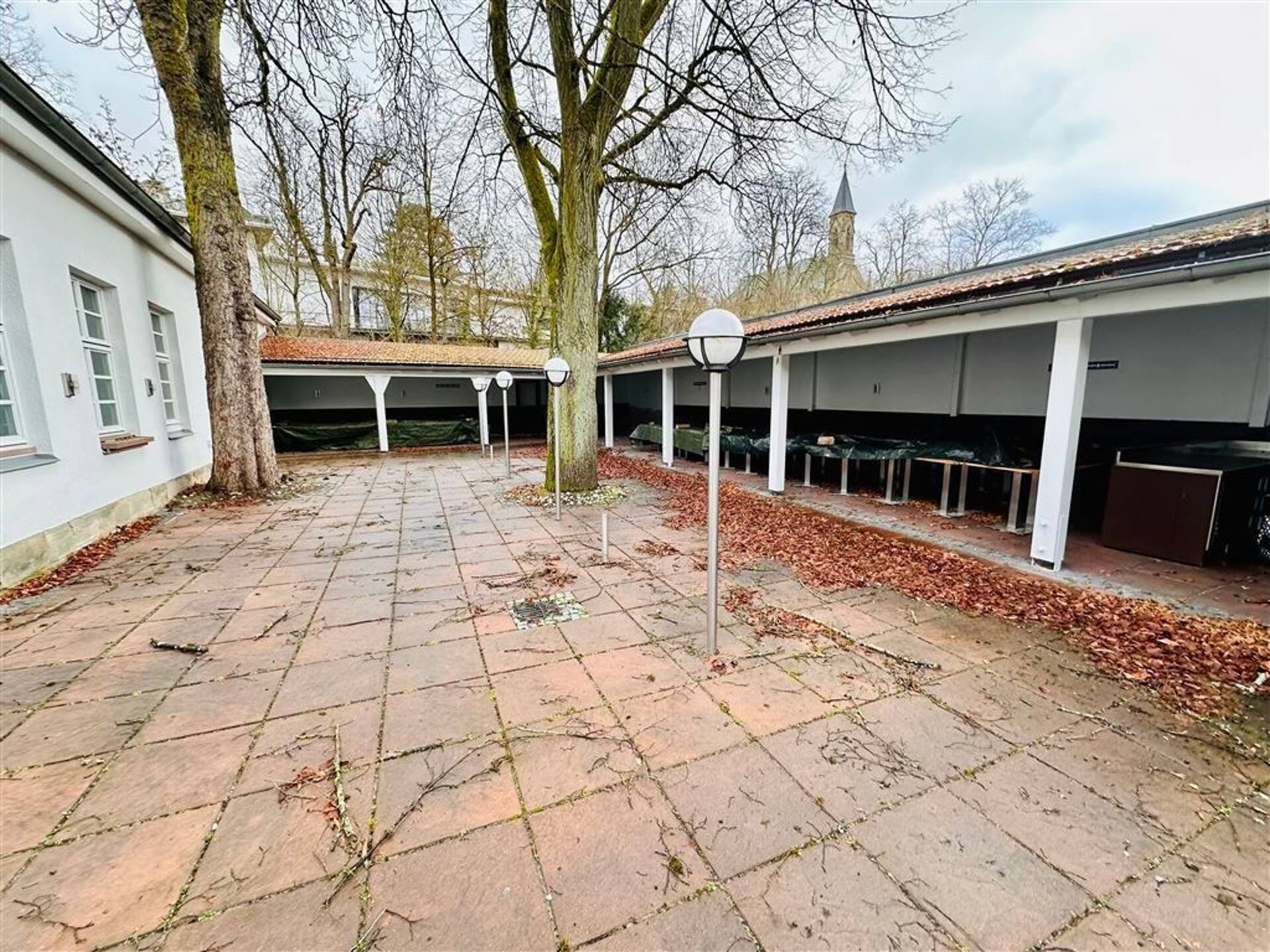 Mehrfamilienhaus in 96450 Coburg CITY mit 1.300 m² kaufen