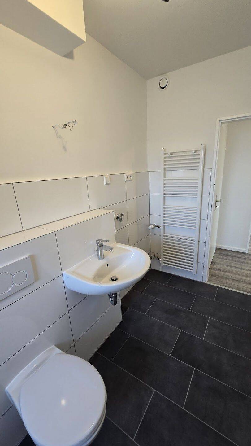 Komplett sanierte 3 Zimmer Wohnung mit Balkon in Gelsenkirchen zu vermieten – Gelsenkirchen – Vorschaubild 9