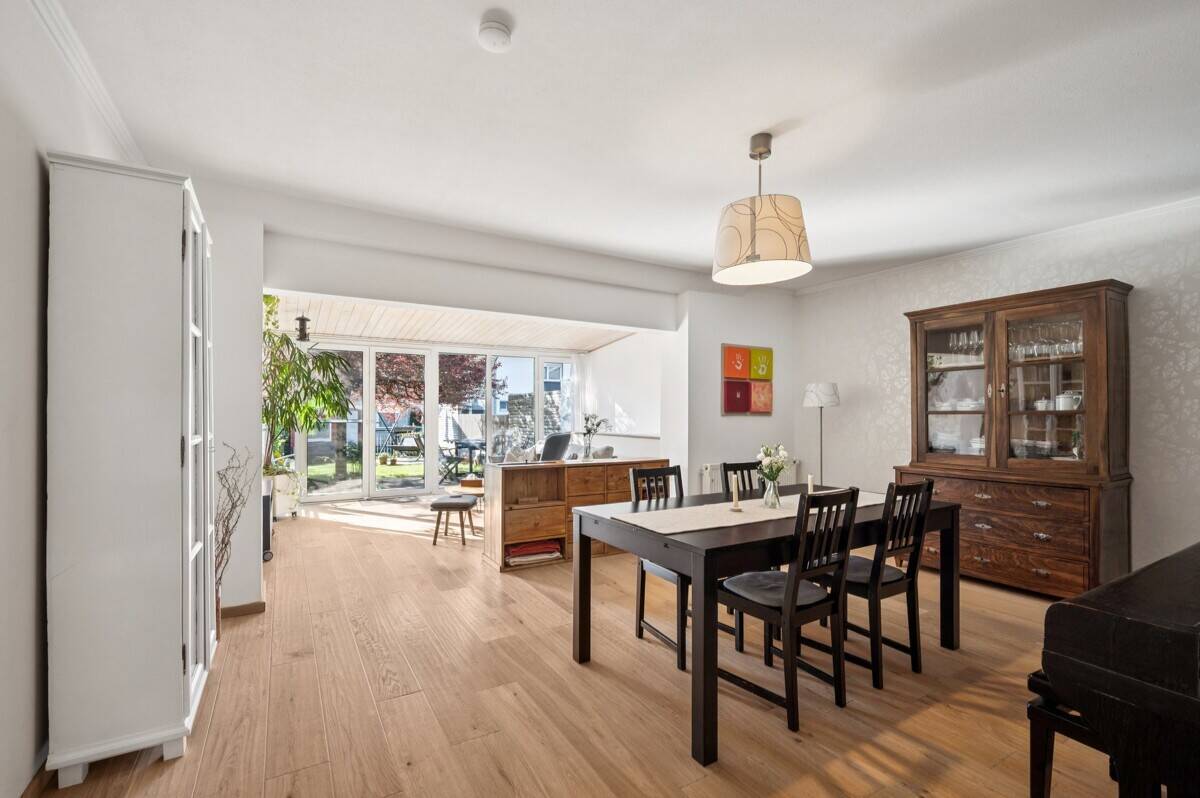 Provisionsfrei - Familienfreundliches Haus mit sonnigem Garten und moderner Ausstattung – Mönchengladbach – Vorschaubild 2