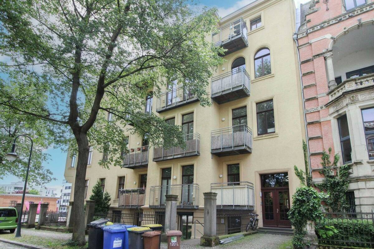 Charmante 1-Raum-Wohnung im denkmalgeschützten Altbau - solide Kapitalanlage in zentraler Lage – 39104 Magdeburg – Bild 1 von 7