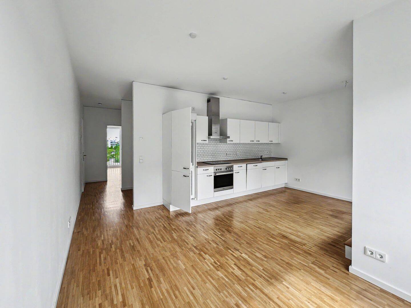 Wasserlage an der Dahme: Bezugsfreie 3-Zimmer-Wohnung mit Aufzug und Süd Loggia in Köpenick – Berlin – Vorschaubild 4