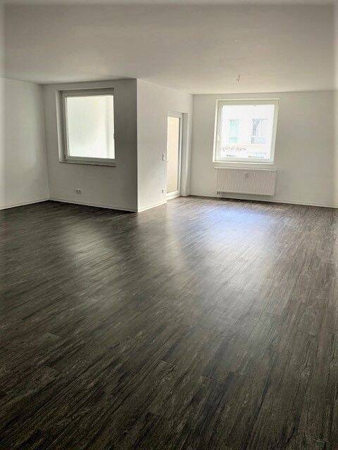 Wohnen in Stadtfeld, große helle 4-Raum-Wohnung mit Abstellraum, Gäste WC und Balkon. – Magdeburg – Vorschaubild 5