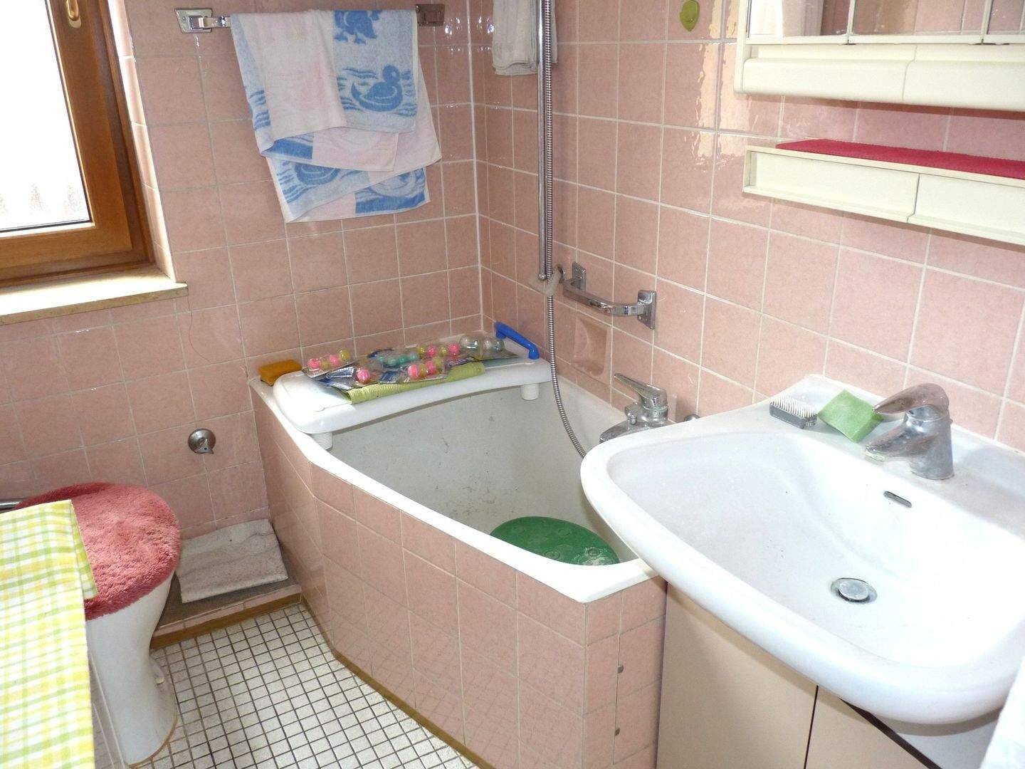 Doppelhaushälfte mit 3 Wohnungen, kleiner Gartenbereich, Hof und Scheune in Heidingsfeld – Würzburg – Vorschaubild 9