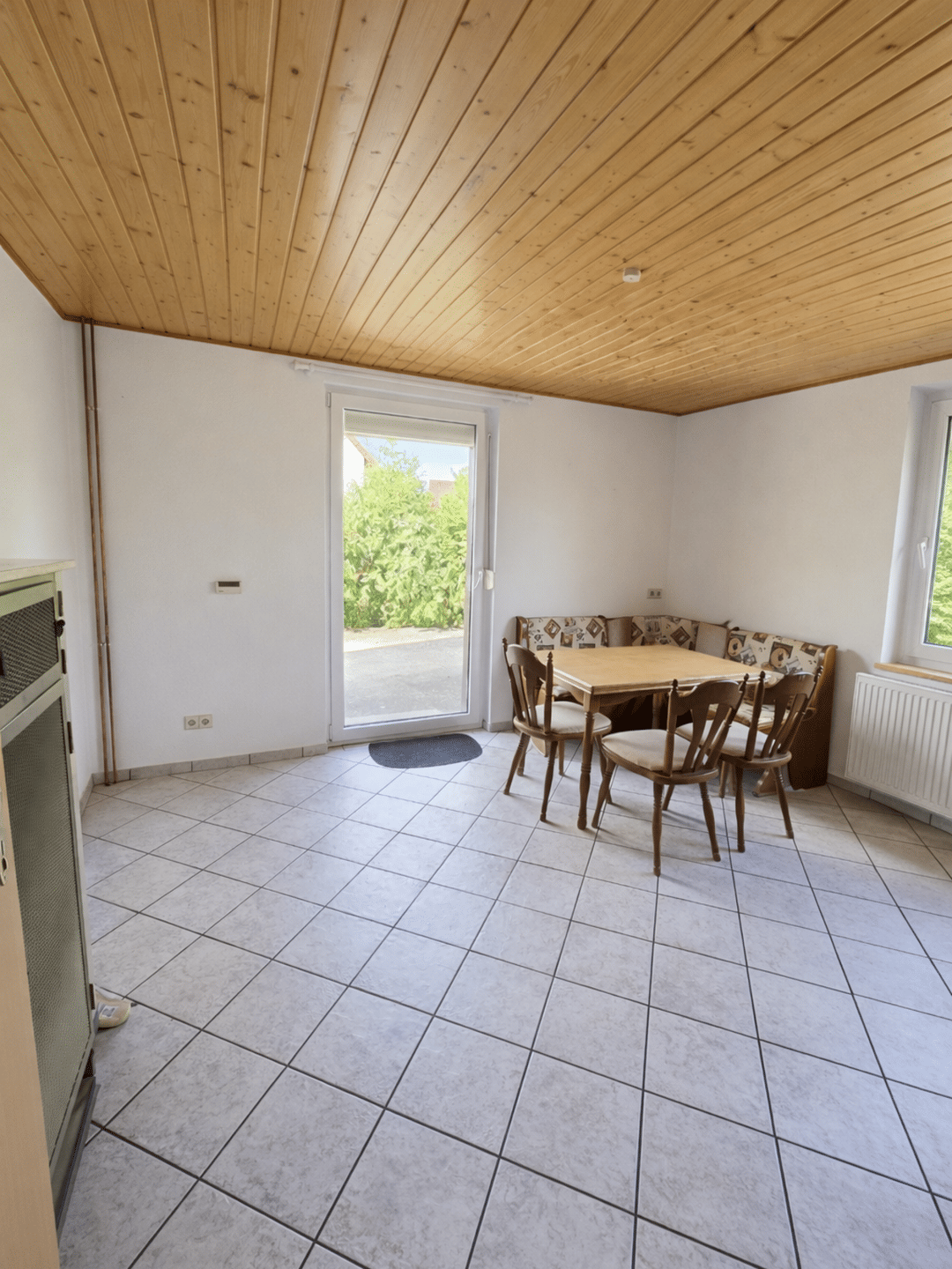 Familienparadies: Modernisiertes 5 Zimmer Einfamilienhaus mit großem Garten in Trossingen – Trossingen – Vorschaubild 9
